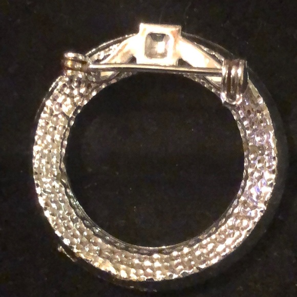 NWOT Rhinestone Silver Tone Circle Brooch - Picture 2 of 4
